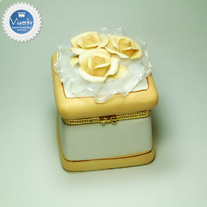 �Z���~�b�N�W���G���{�b�N�X ����